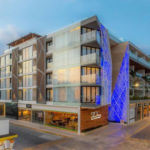 The Fives Downtown Hotel & Residences, Curio Collection By Hilton